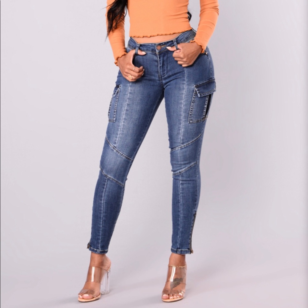 The Thrill Ankle Jeans - Medium Blue Wash